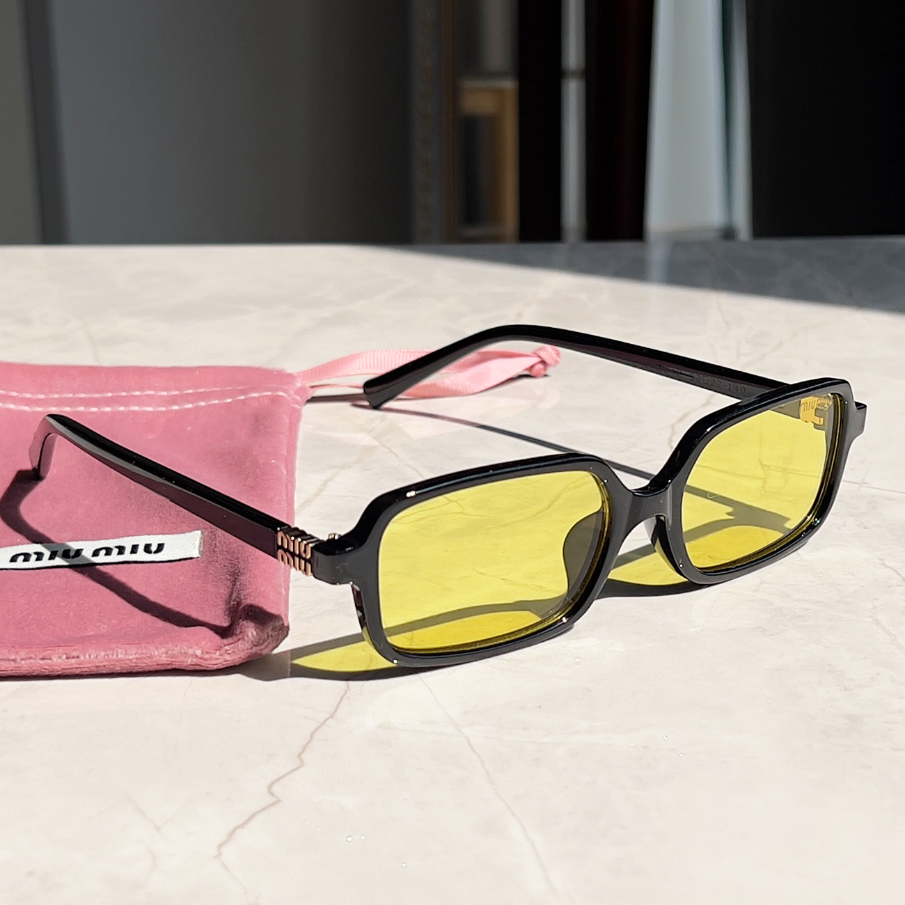 MIU MIU Sonnenbrillen