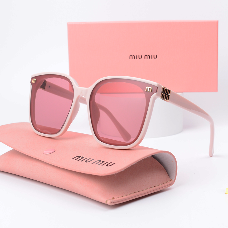 MIU MIU Sonnenbrillen