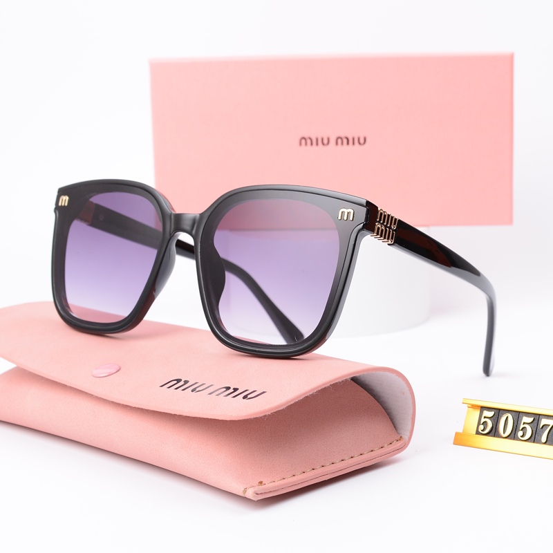 MIU MIU Sonnenbrillen