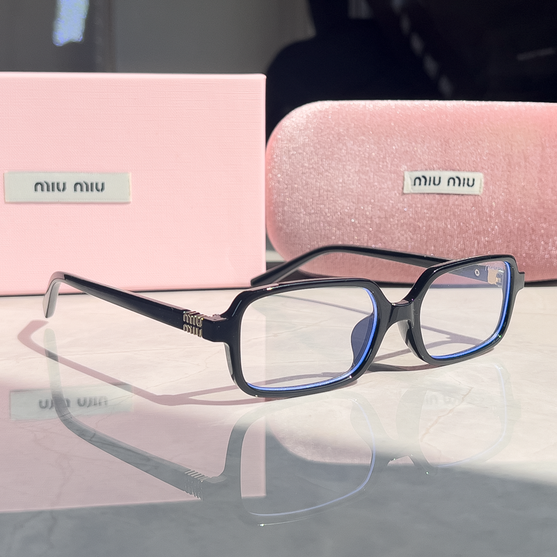MIU MIU Sonnenbrillen