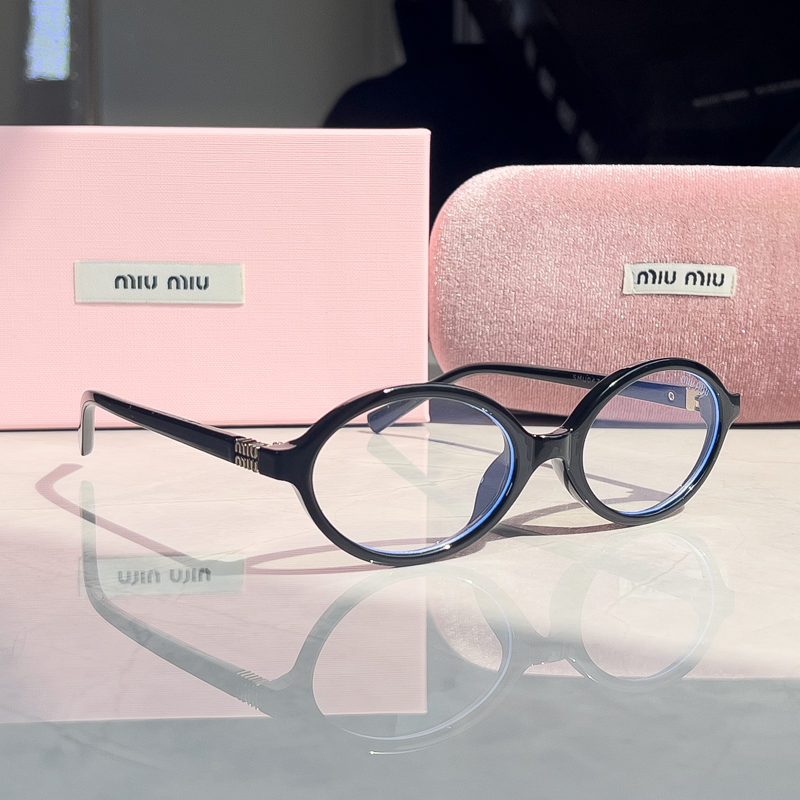 MIU MIU Sonnenbrillen