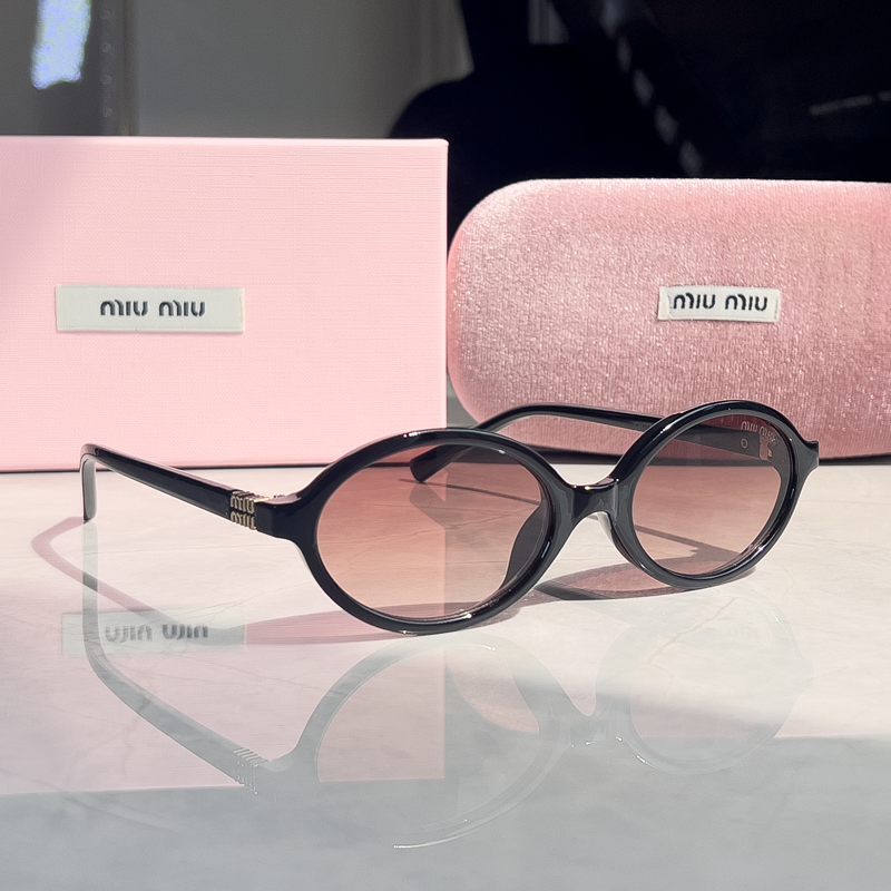 MIU MIU Sonnenbrillen