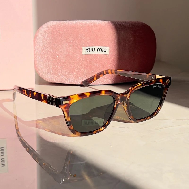 MIU MIU Sonnenbrillen