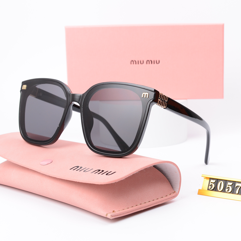 MIU MIU Sonnenbrillen