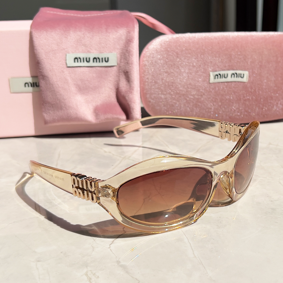 MIU MIU Sonnenbrillen