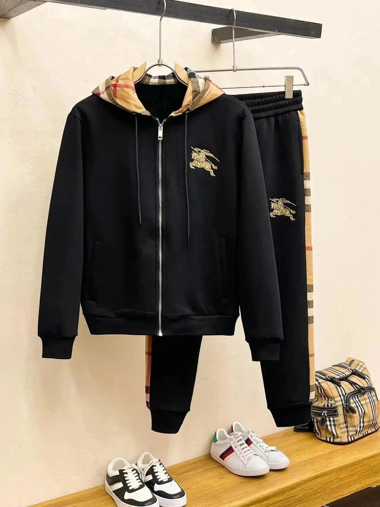 Burberry Trainigsanzug