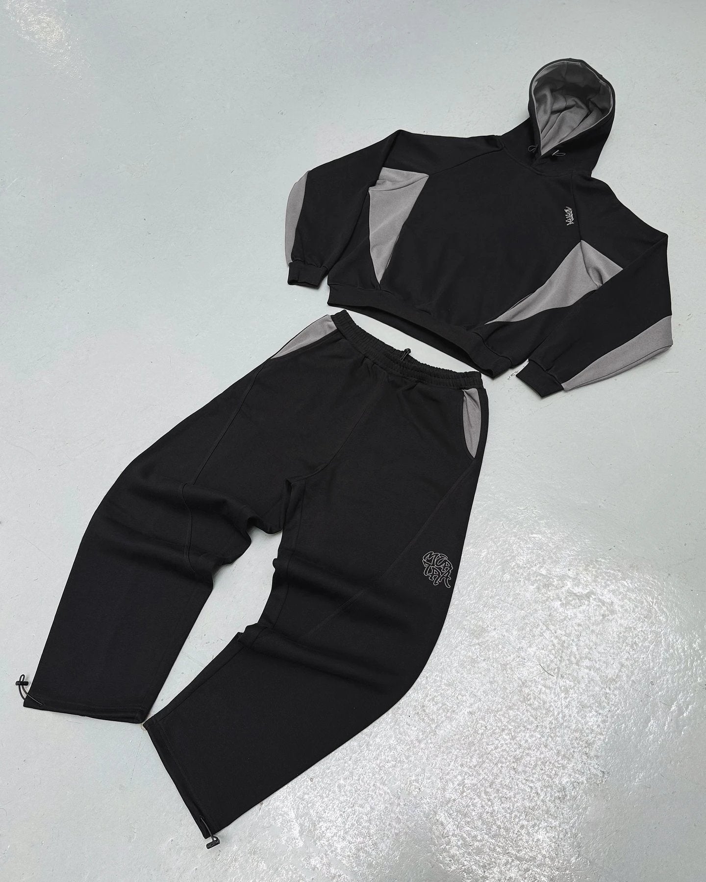 Merta Tracksuit