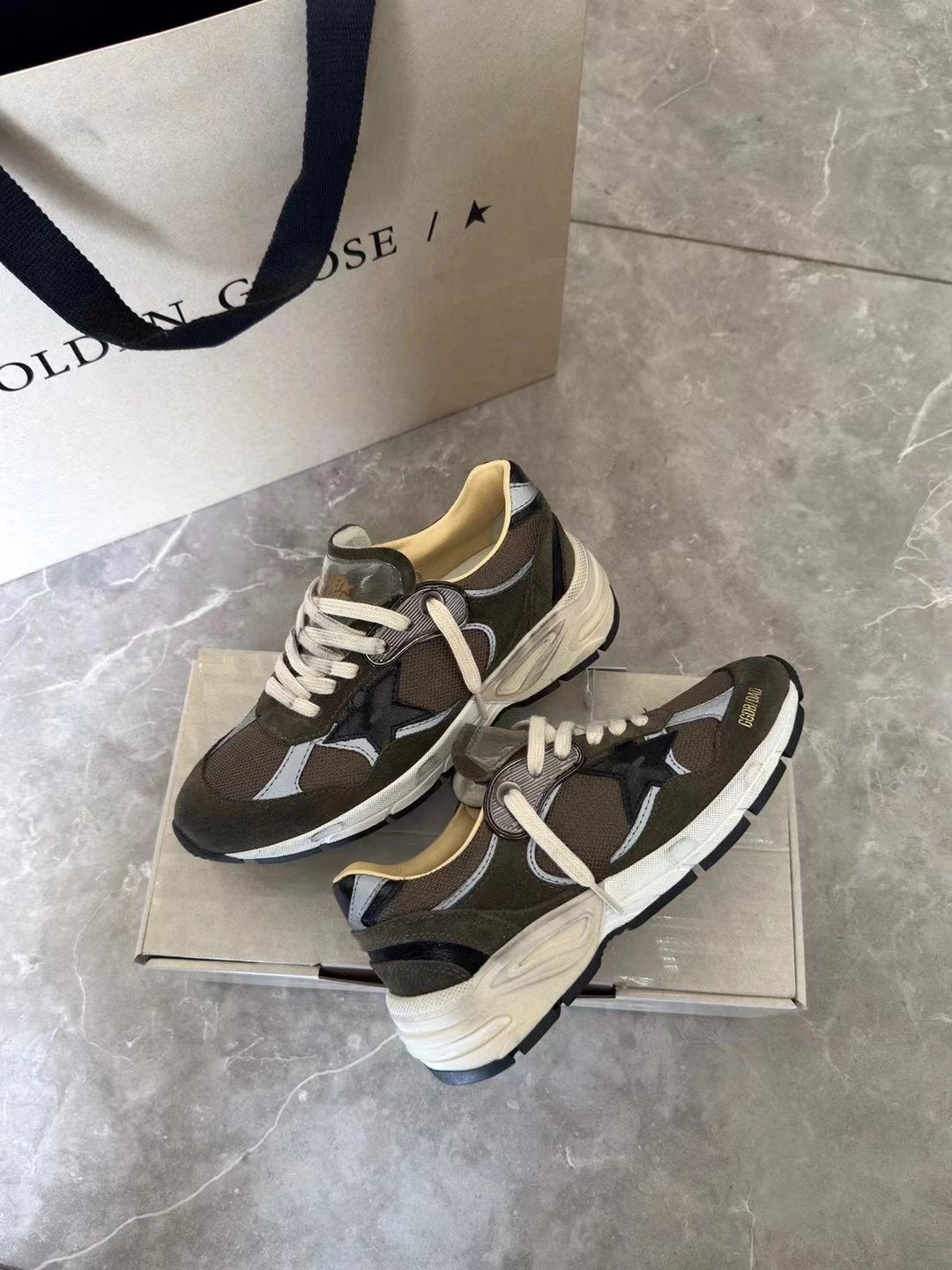 GoldenGoose