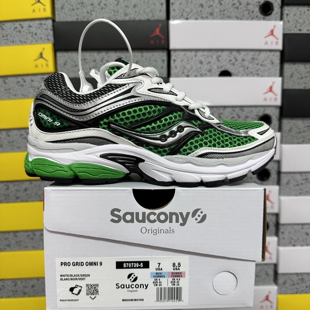 Saucony ProGrid Omni 9 OG Sneaker