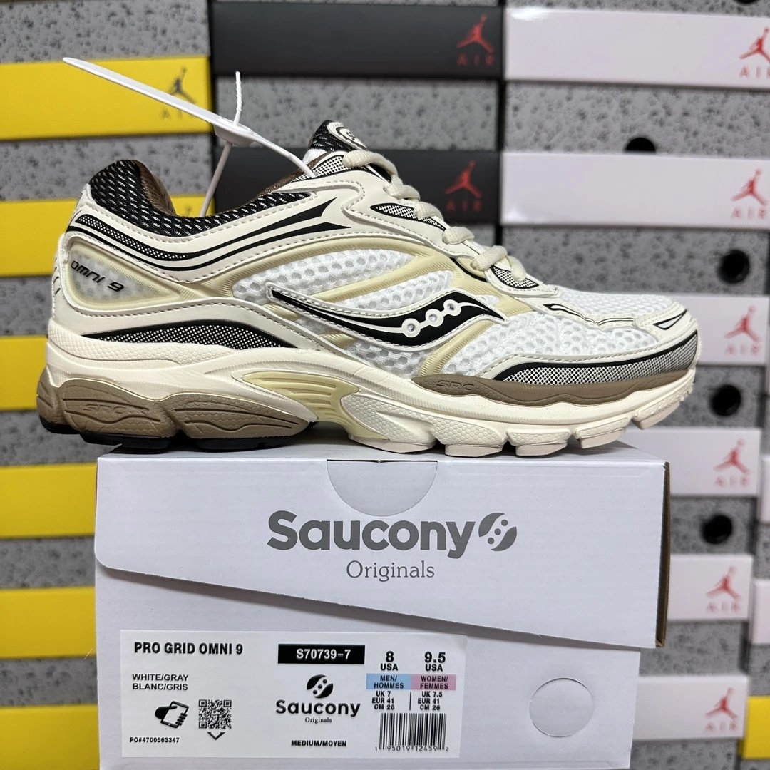 Saucony ProGrid Omni 9 OG Sneaker