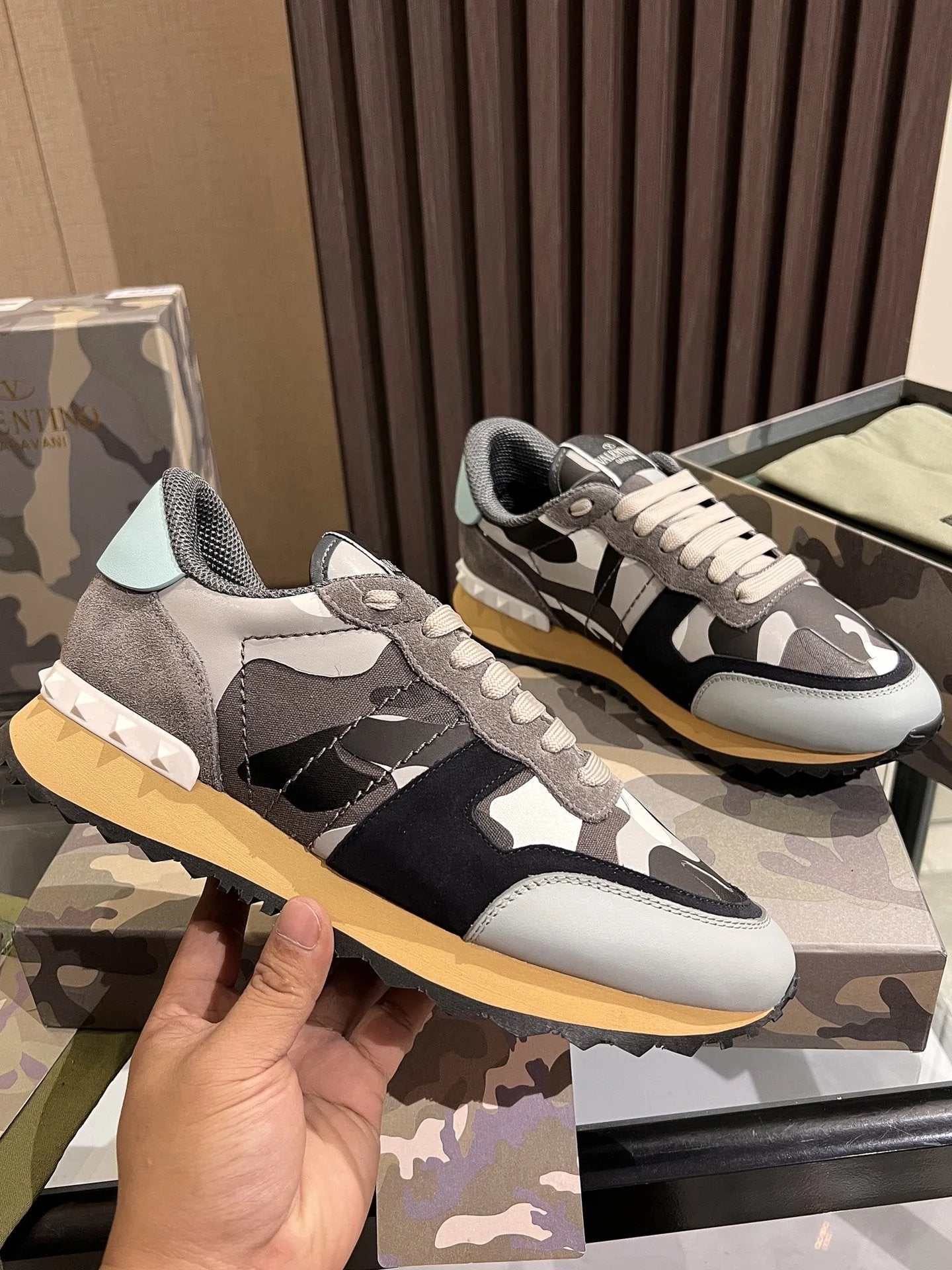 Valentino Sneaker