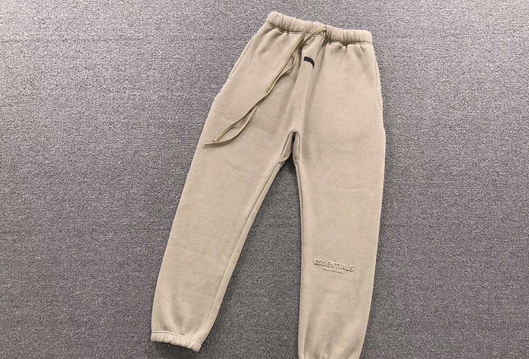 Essentials Traingsanzug